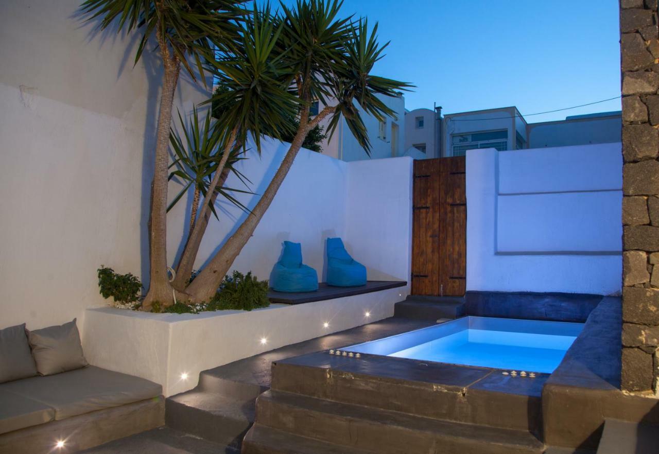 Onirondas Villas Fira  Extérieur photo
